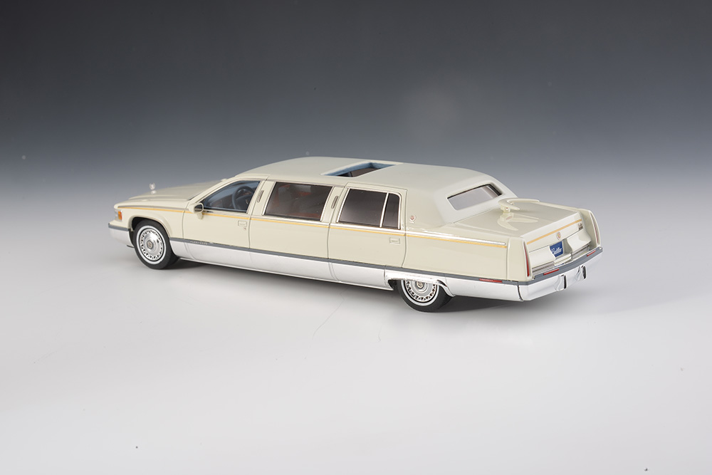 1994 Cadillac Fleetwood Limousine White C.jpg