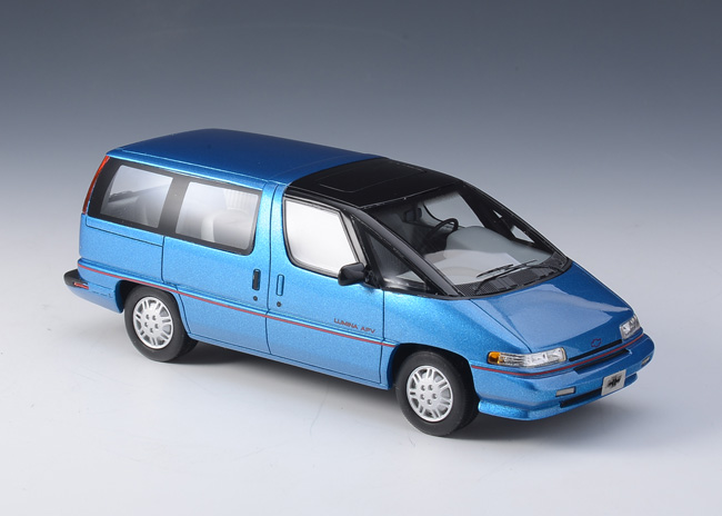 GLM102601E.jpg