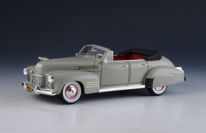 GLM119203 Cadillac Series 62 Sedan Convertible Open 1941 Light Grey A.jpg