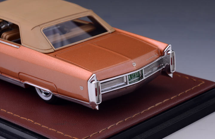 GLM123002 D.jpg