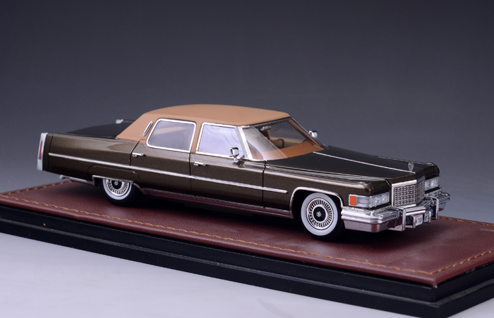 GLM124702 E.jpg