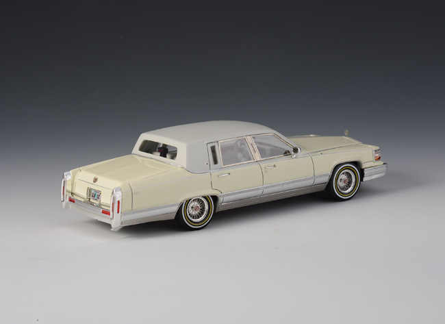 GLM43100102C.jpg