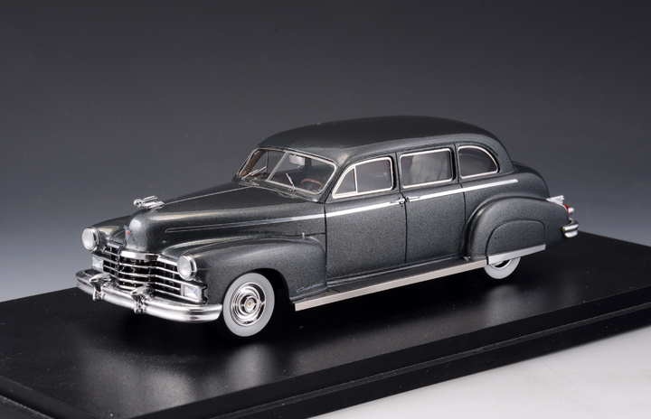 1947 Cadillac 75 Limousine Grey met A.jpg