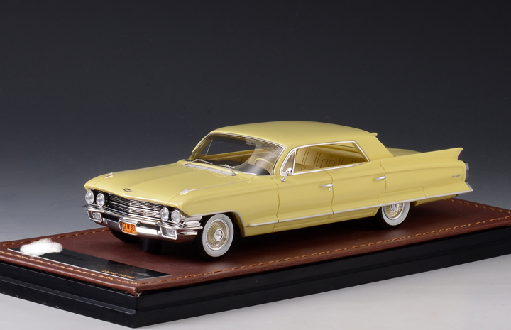GLM119303 Cadillac Sedan Deville 4 Windows 1962 Yellow A.jpg