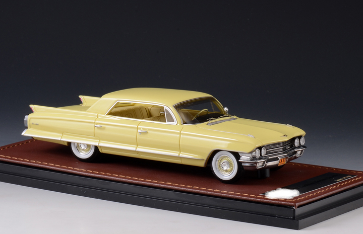 GLM119303 E.jpg