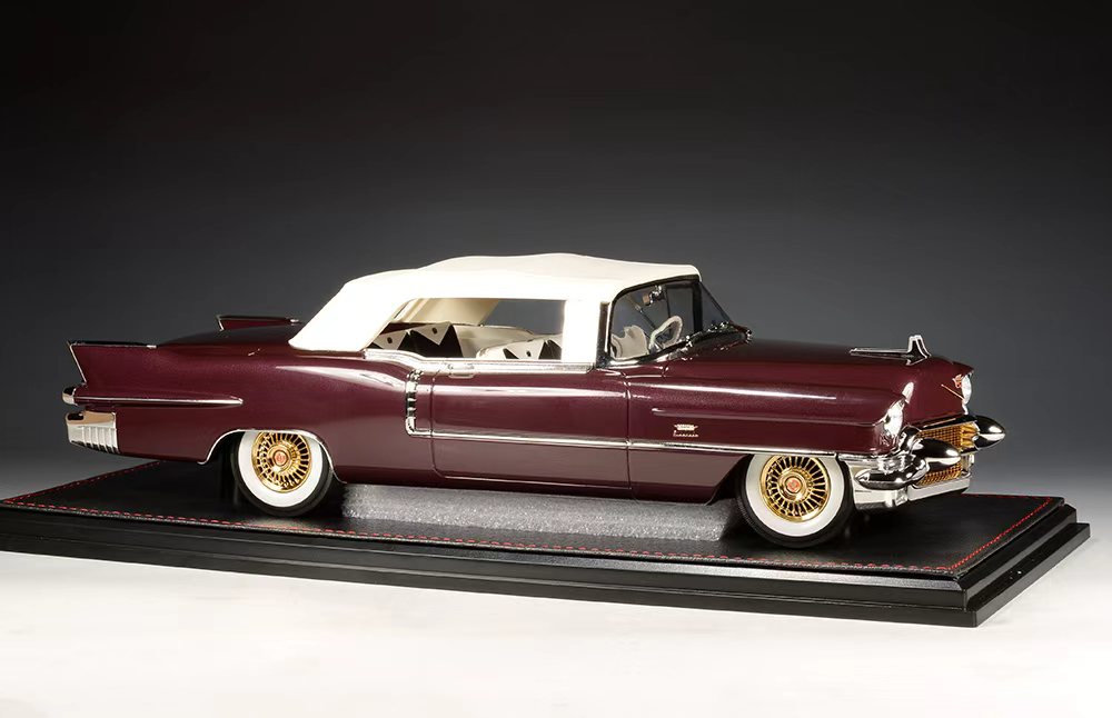 STM1956004 E（Closed roof）.jpg