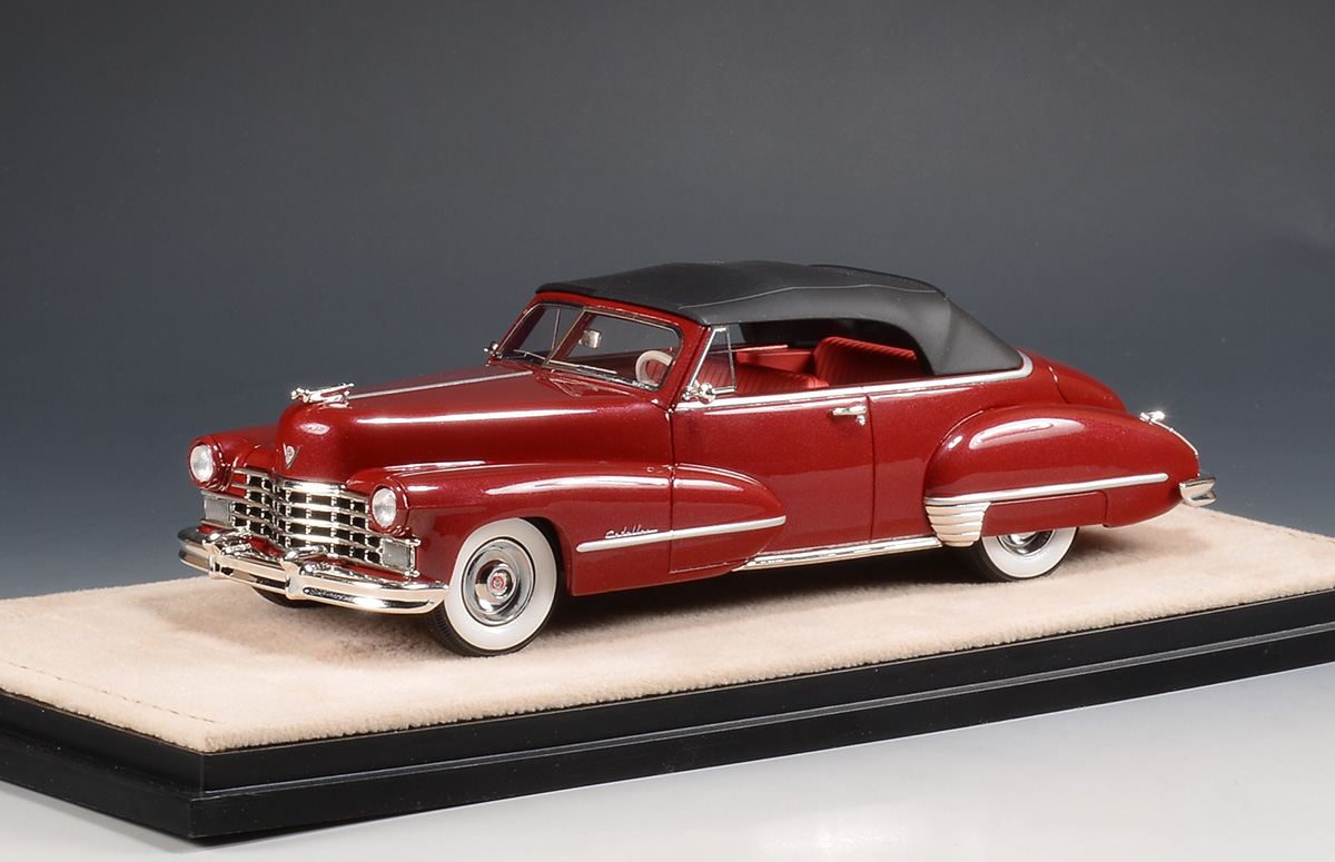 1/43 STM47302 1947 Cadillac Series 62 Convertible Closed top Maroon Metallic