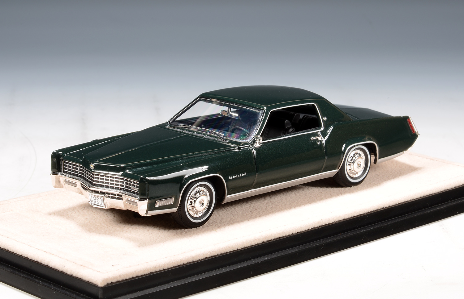 1/43 STM67003 1967 Cadillac Fleetwood Eldorado Sherwood Green Metallic