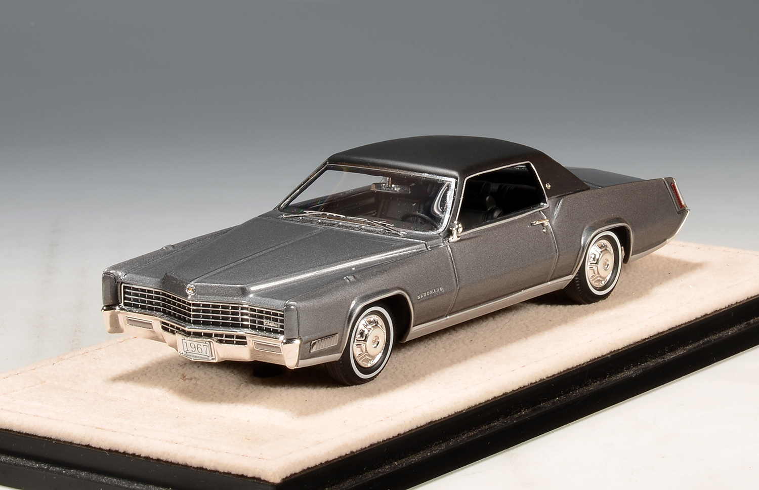 1/43 STM67004 1967 Cadillac Fleetwood Eldorado Summit Gray Metallic/Black Roof