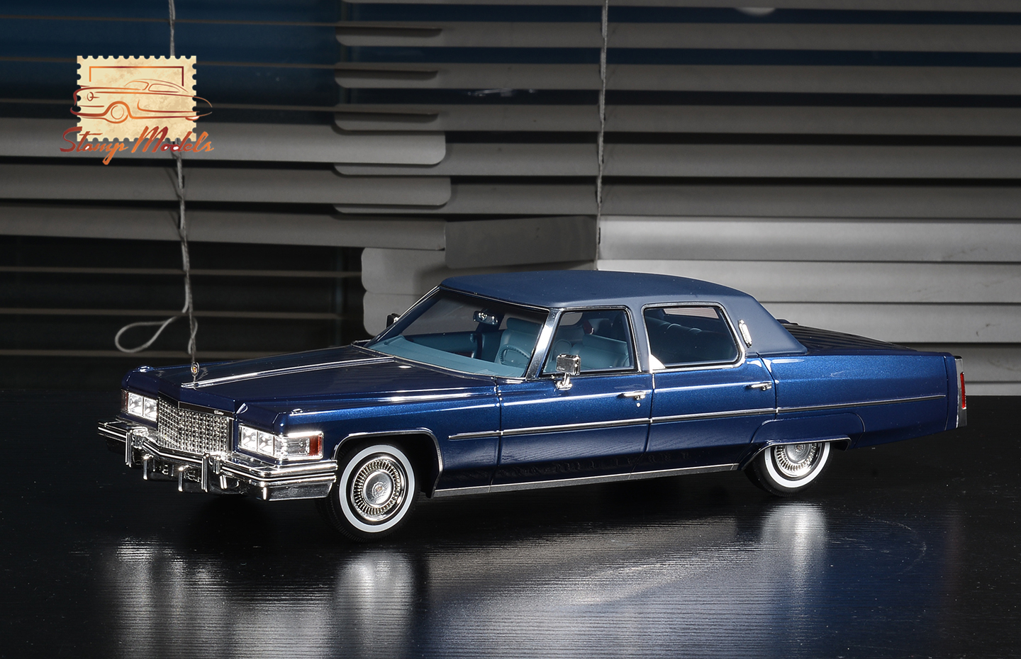 1/18 STM1976203 1976 Cadillac Fleetwood Sixty Special Brougham Commodore Blue