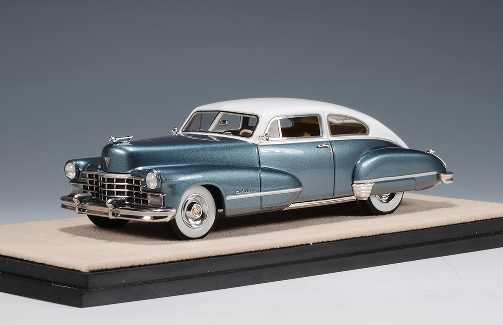 1/43 STM47401 1947 Cadillac Series 62 Club Coupe Seine Blue Metallic