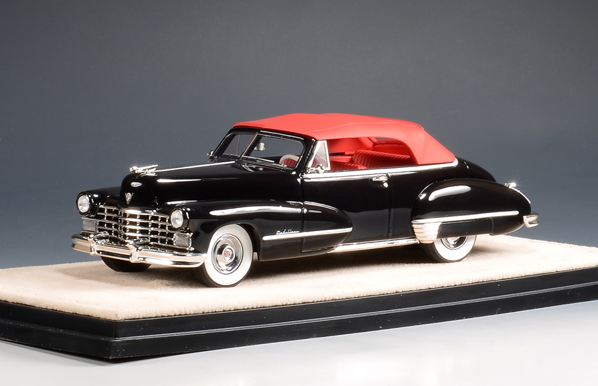 1/43 STM47304 1947 Cadillac Series 62 Convertible Closed top Black