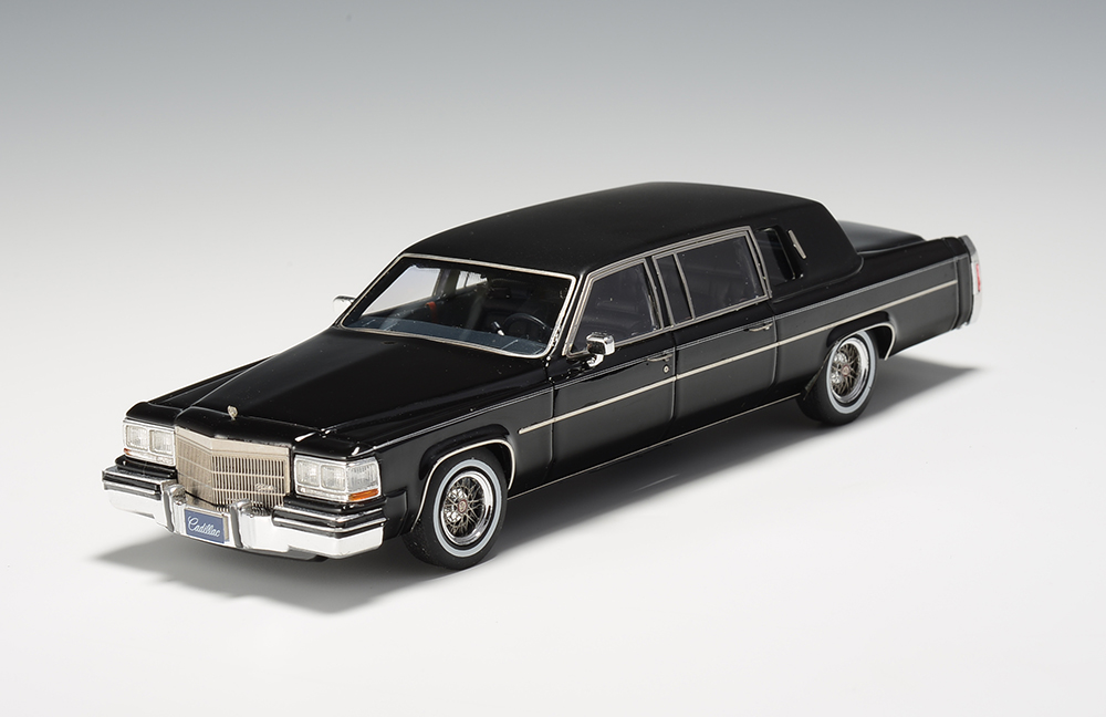 1/18 1984 Cadillac Fleetwood Formal Limousine Black