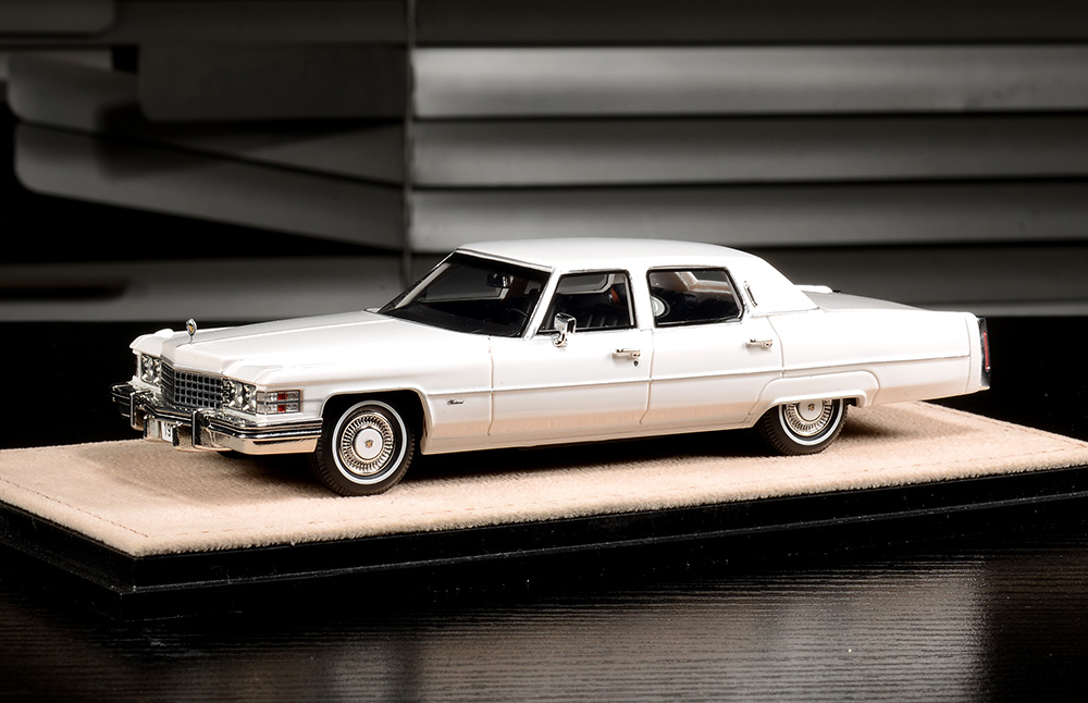 1/43 STM74201 1974 Cadillac Fleetwood Brougham White