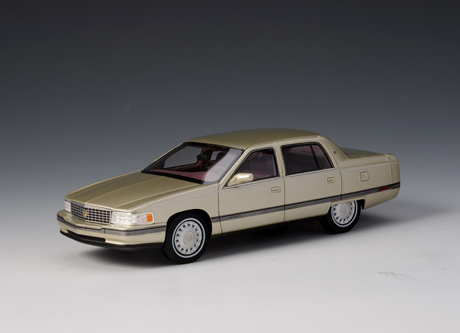 1/43 Cadillac Sedan de Ville 1994 Sand Met