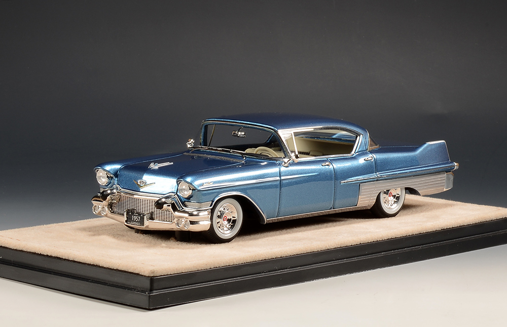 1/43 STM57201 1957 Cadillac Fleetwood Sixty Special Bahama Blue Metallic