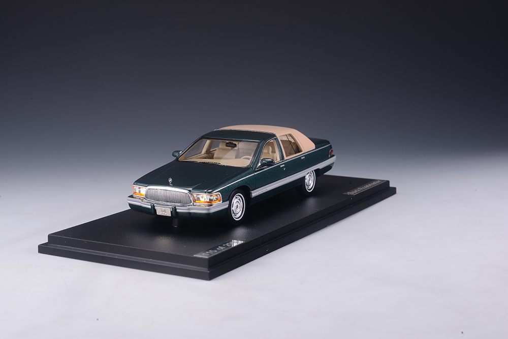 1/43 Buick Roadmaster 1994 Green Metallic