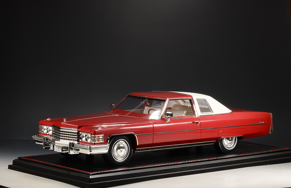 1/18 STM1974602 1974 Cadillac Coupe deVille Dynasty Red