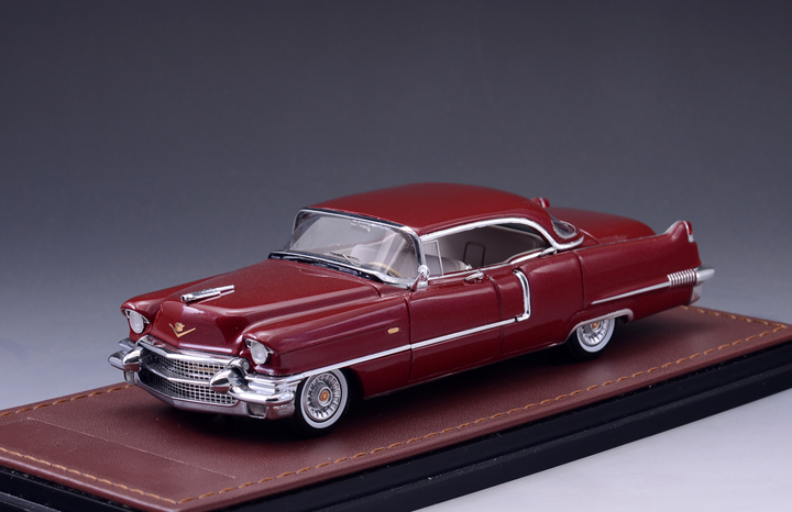 1/43 Cadillac Sedan de Ville 1956 Brown