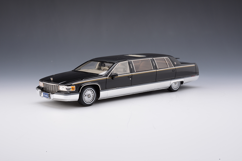 1/43 1994 Cadillac Fleetwood Limousine Black 