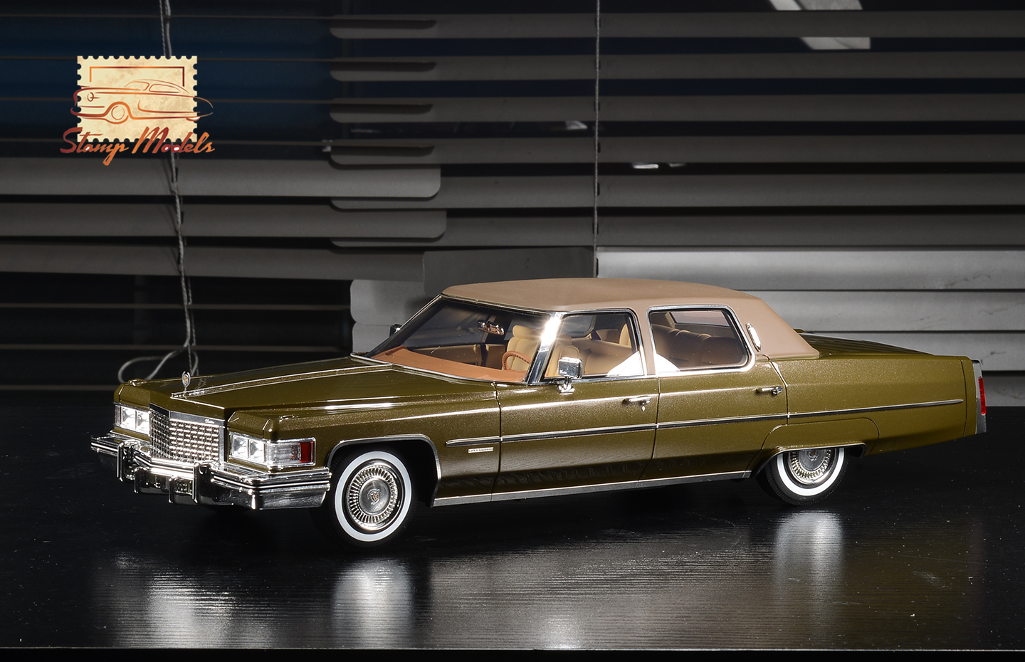 1/18 STM1976202 1976 Cadillac Fleetwood Sixty Special Brougham Brentwood Brown